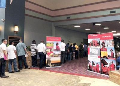 رشد مشاغل آمریکا افت کرد ، افزایش دستمزدها متوسط بود
