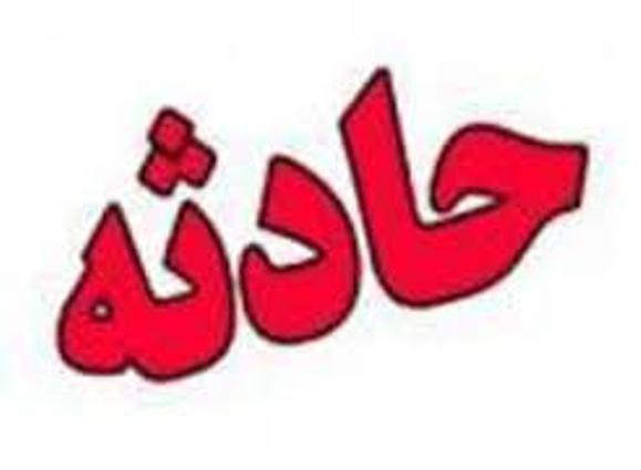 سقوط هواپیما روی بام ساختمان پمپ بنزین