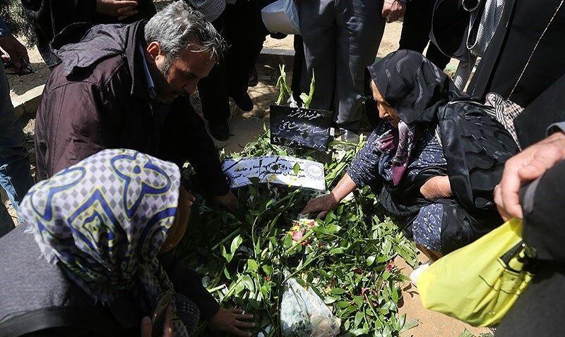 خبرنگاران مراسم ترحیم دغدغه ای برای مقابله با کرونا در خوزستان خبرنگاران مراسم ترحیم دغدغه ای برای مقابله با کرونا در خوزستان