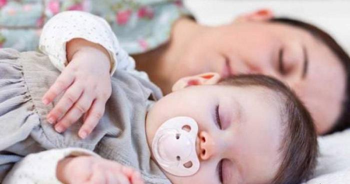 چرا بچه ها نباید در اتاق والدین بخوابند؟ چرا بچه ها نباید در اتاق والدین بخوابند؟
