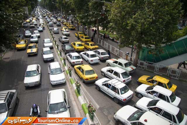 ترافیک شدید در ورودی غرب تهران حوالی قلعه حسن خان ترافیک شدید در ورودی غرب تهران حوالی قلعه حسن خان